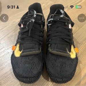 NIKE OFF WHITE SNEAKERS